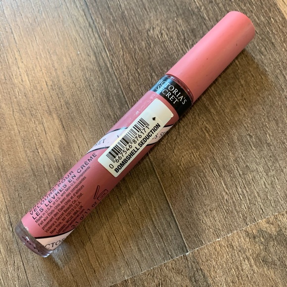 Victoria's Secret Vintage Velvet Matte Cream Lip Stain - Picture 2 of 5